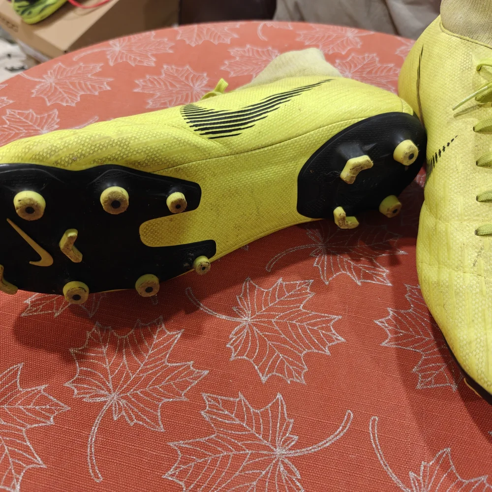 Nike Mercurial Superfly 6 Soccer Cleats - Picture 2 of 5